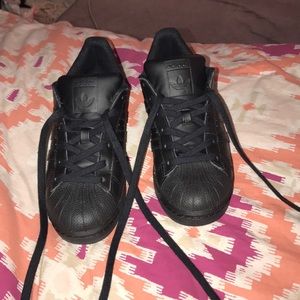 Adidas sneakers all black
